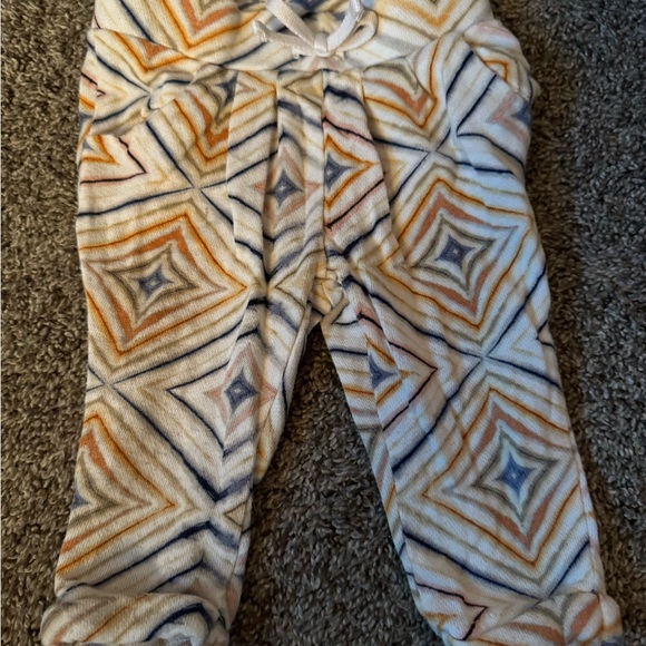 Various Patterned Pants - Picture 10 of 11
